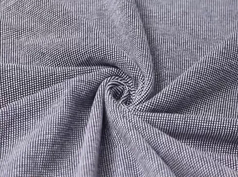 Tasapainoinen yhdistelmä luonnollista mukavuutta, rakennetta ja hengittävyyttä